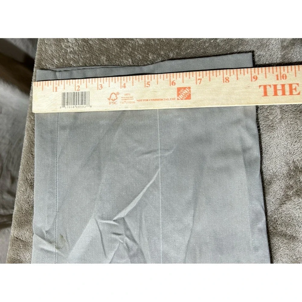 L.L.Bean Natural Fit Men's 34 Khaki Chino Dress Pants 100% Cotton Hong Kong